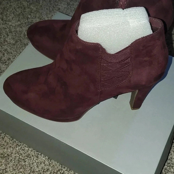 Unlisted Berry Heeled Boots - Picture 7 of 14